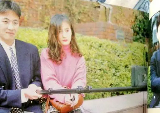 Japonés inventó el selfie stick' hace 20 años y no lo pelaron