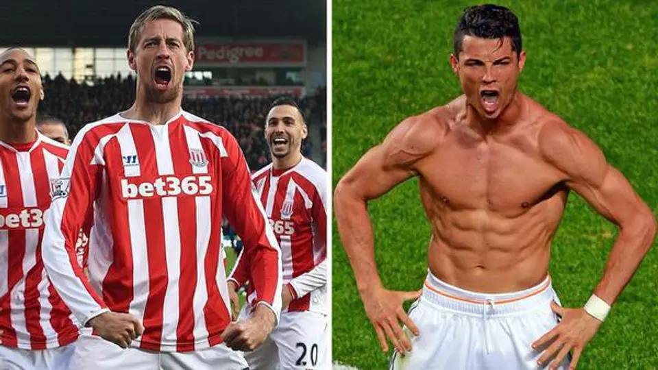 Peter Crouch se 'compara' con Cristiano Ronaldo