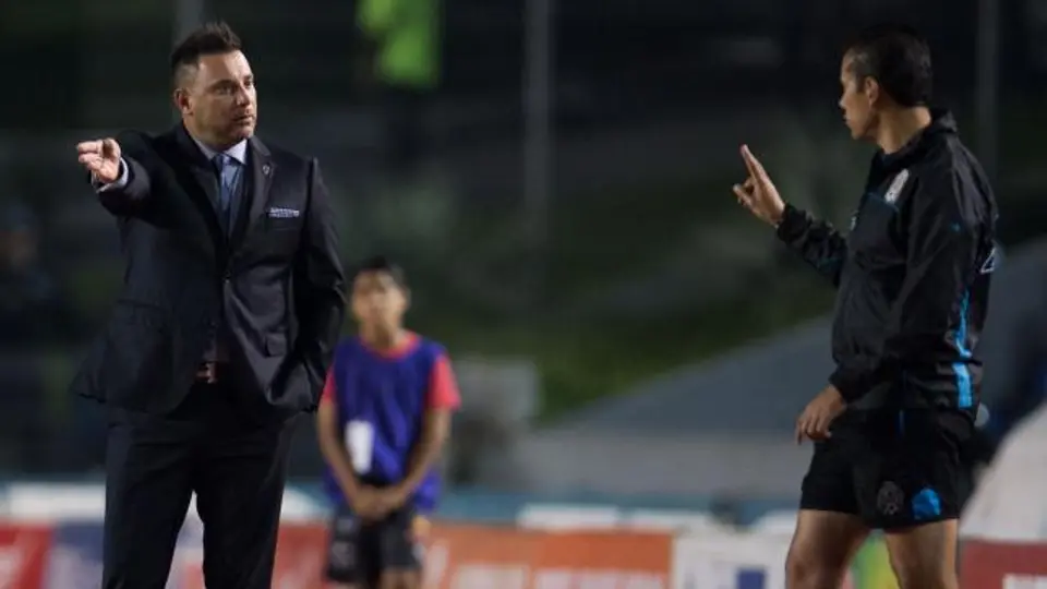 Antonio Mohamed, suspendido dos juegos
