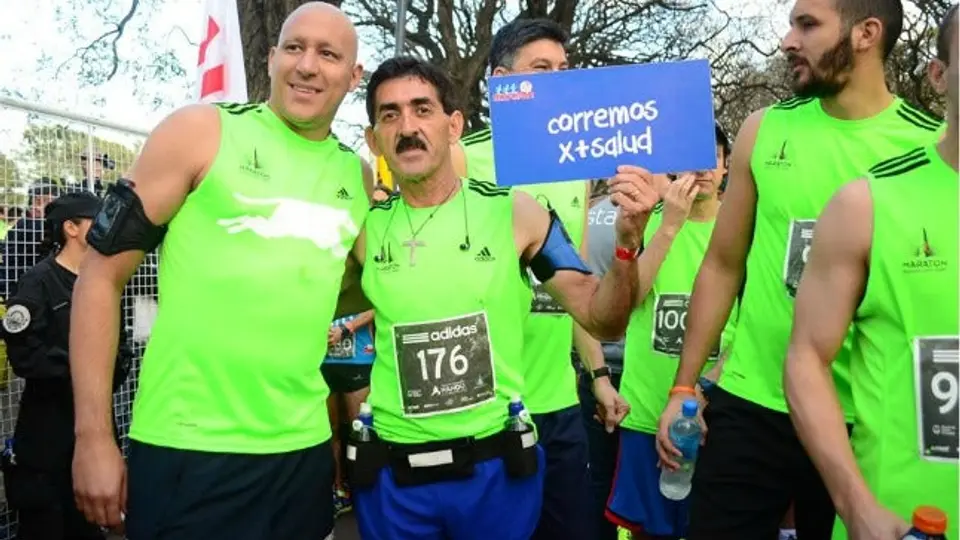 Ex mundialista argentino corre el Maratón de Buenos Aires