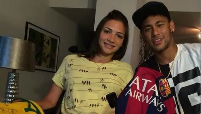 Neymar visita a esquiadora brasileña lesionada