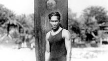 Google homenajea al padre del surf moderno