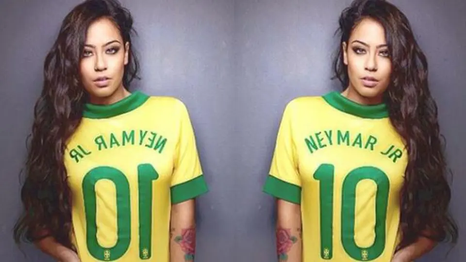 Hermana de Neymar no se considera 'sex symbol'