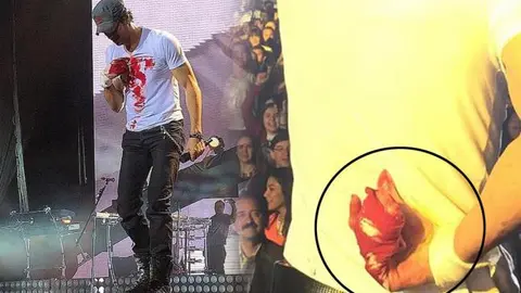 Enrique Iglesias se corta los dedos con un dron