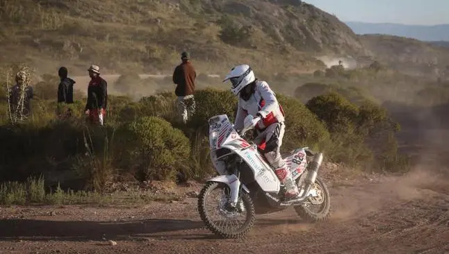 Fallece piloto del Auto moto Dakar durante competencia