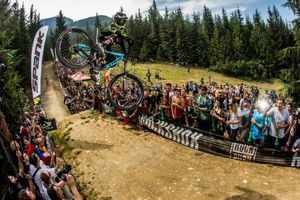 Ciclista de 14 años se lleva el Crankworx 2014