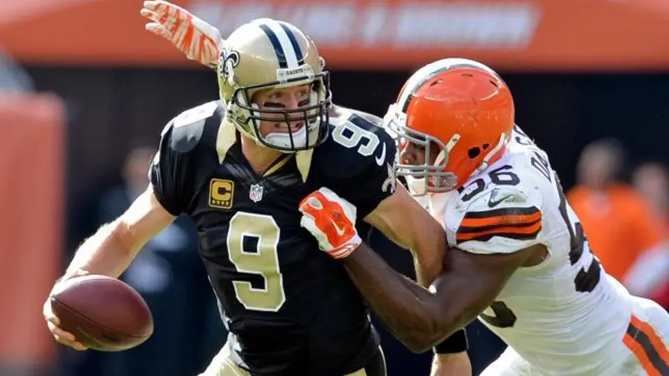 Cleveland propina nueva derrota a los Santos