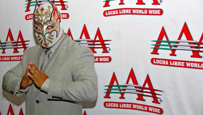 Myzteziz quiere humillar a Rey Mysterio en Triplemania