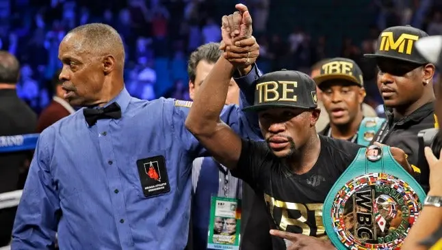 Mayweather llama "señorita" a Pacquiao
