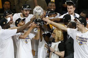 Warriors acceden a la Final de NBA tras 40 años