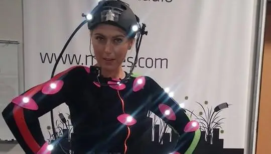 Aficionados podrán jugar contra Sharapova en realidad virtual