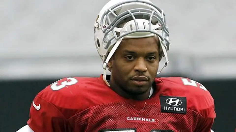 Linebacker de los Cardenales, arrestado por conducir ebrio