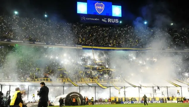 Una grada de la Bombonera durante el Clásico contra River | MEXSPORT