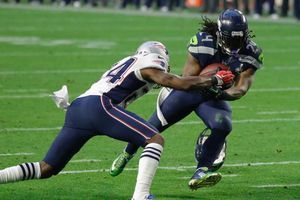 Lynch reconoce que esperaba correr en jugada crucial del SB