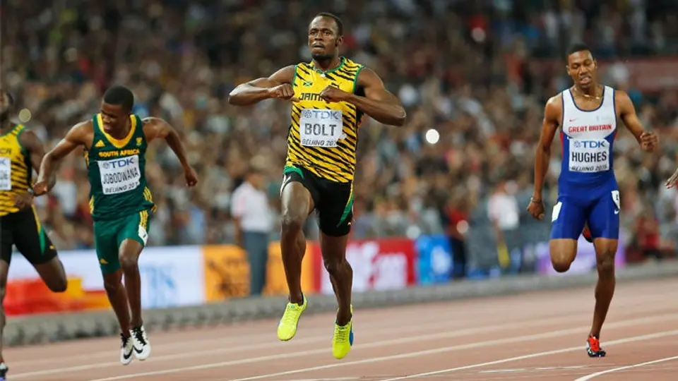 Bolt gana los 200m por cuarto Mundial consecutivo