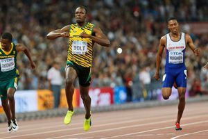 Bolt gana los 200m por cuarto Mundial consecutivo