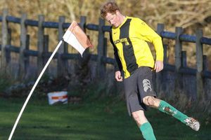 Príncipe Harry se echa una cascarita'