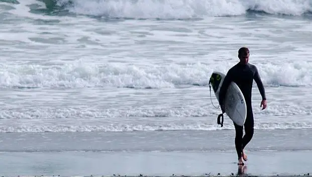Participa en el primer preselectivo de surfing del DF