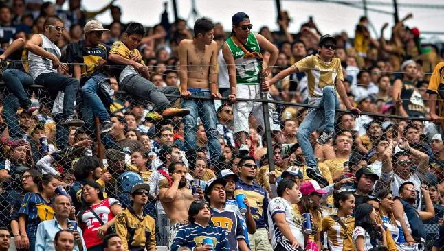 Afición de Pumas en el encuentro contra América | MEXSPORT