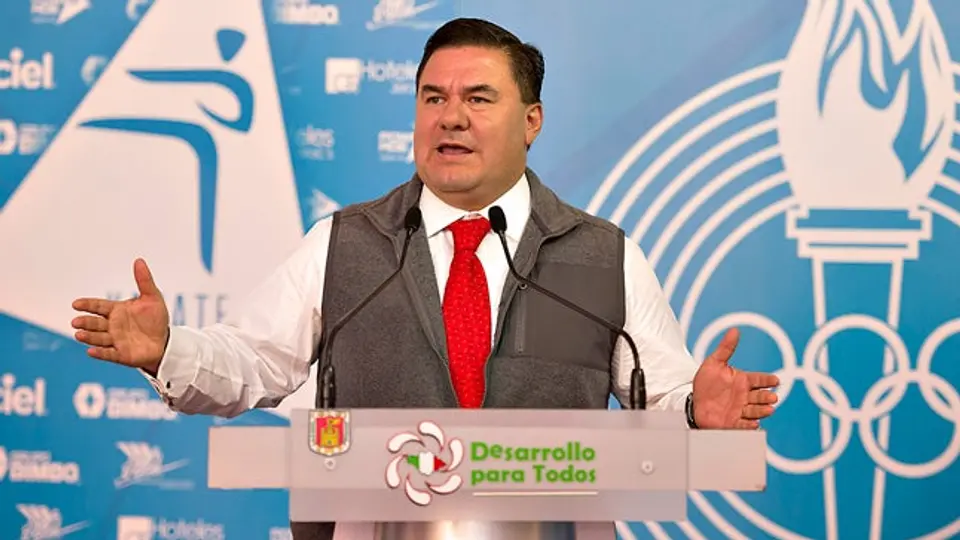 Jesús Mena deja la Conade
