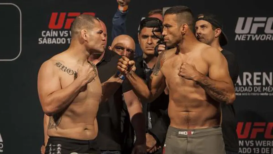 Velásquez y Werdum vencen a la báscula sin problemas