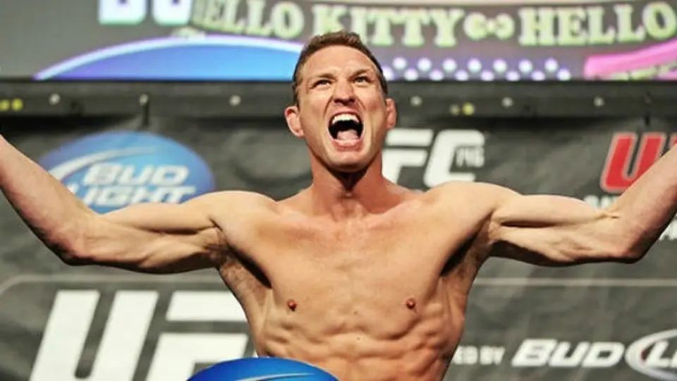 Peleador de la UFC es arrestado por conflicto en un bar
