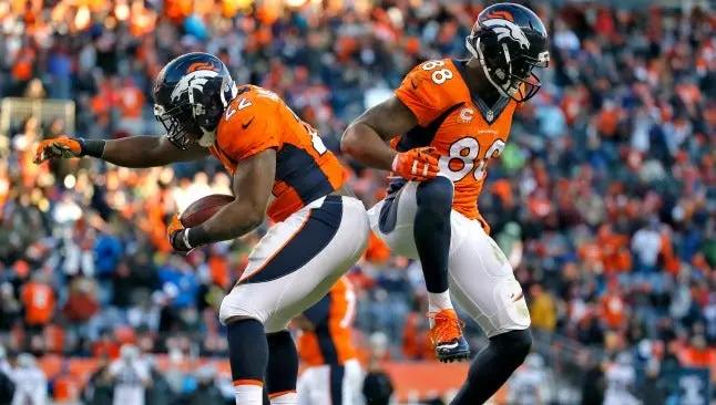 Broncos aplasta a Raiders y amarra segundo lugar de la Americana