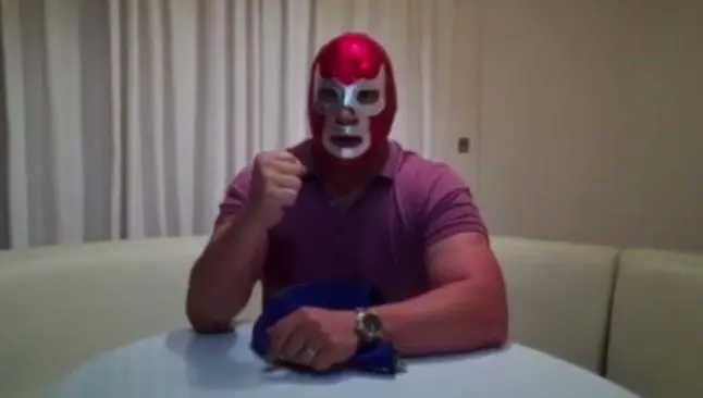 Blue Demon Jr. se convierte en Red Demon por campaña política