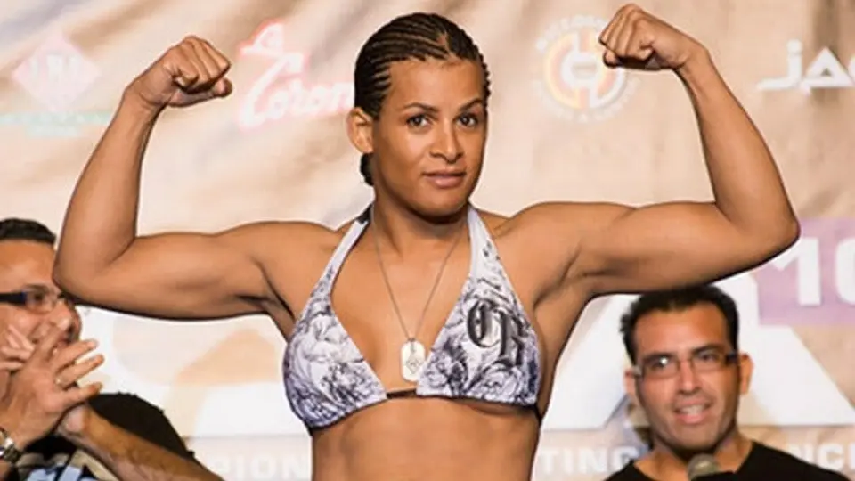 Luchadora transgénero reta a la Campeona de UFC
