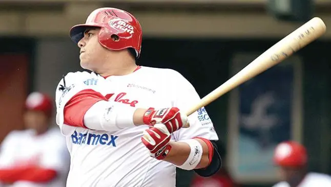 'Extranjeros quitan oportunidades a mexicanos en LMP': Amador
