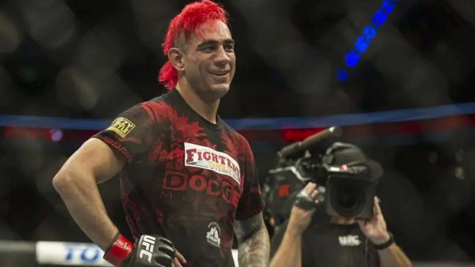 'Dodger' Montaño debuta en UFC con victoria