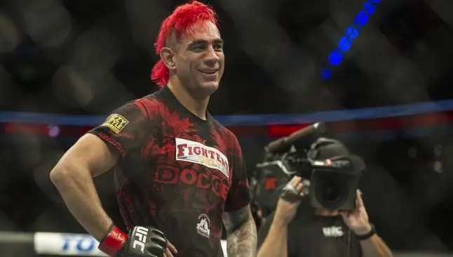 'Dodger' Montaño debuta en UFC con victoria
