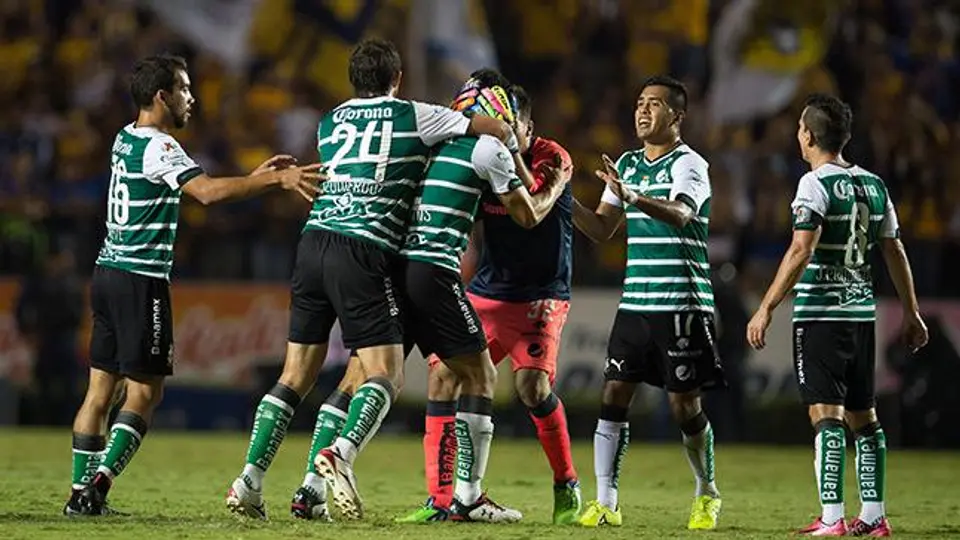 Alanís deleita con golazo en Semifinales de Copa