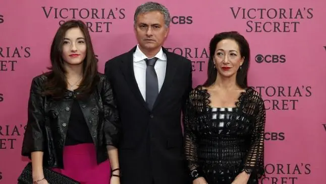 Mourinho se escapa al Victoria's Secret Fashion Show