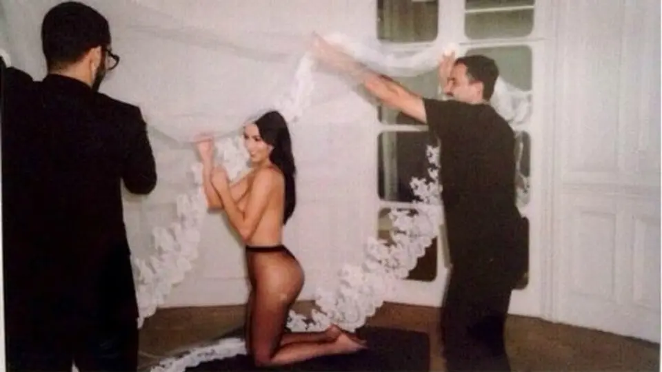 Kim Kardashian aparece desnuda en Instagram