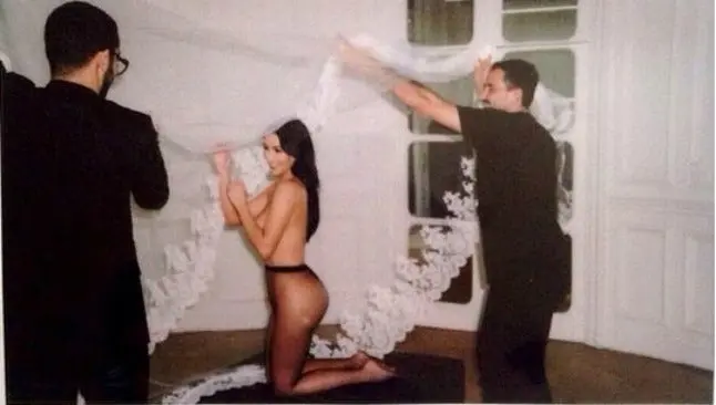 Kim Kardashian aparece desnuda en Instagram