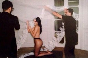 Kim Kardashian aparece desnuda en Instagram