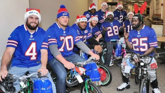 Bills agradecen con pizza a Detroit por prestar su estadio