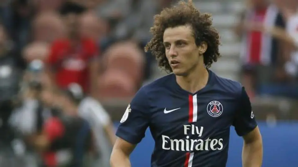 David Luiz quiere esperar hasta casarse para tener sexo