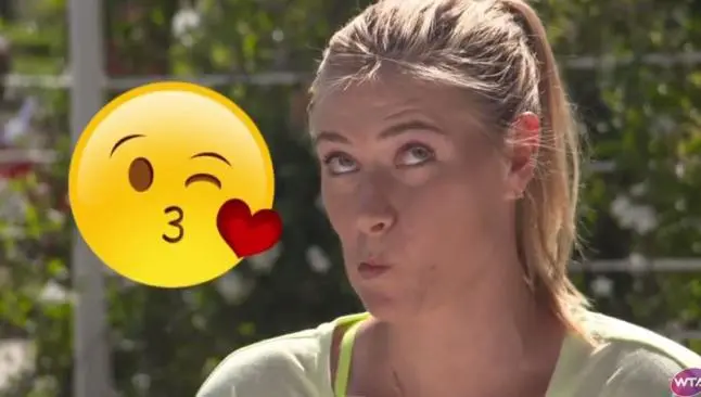 Sharapova y estrellas realizan el 'reto emoji'