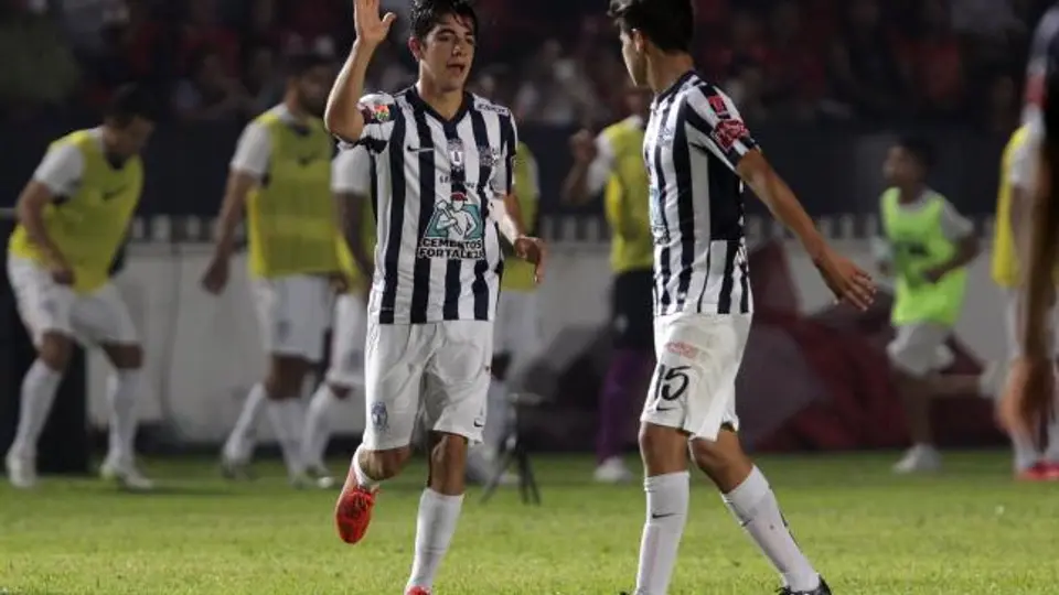 Pachuca gana a Veracruz y mantiene esperanza de Liguilla