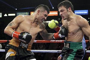 Julio César Chávez Jr se va a Televisa