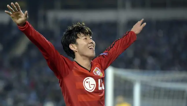 Heung-Min Son celebra una de sus anotaciones contra el Zenit | EFE
