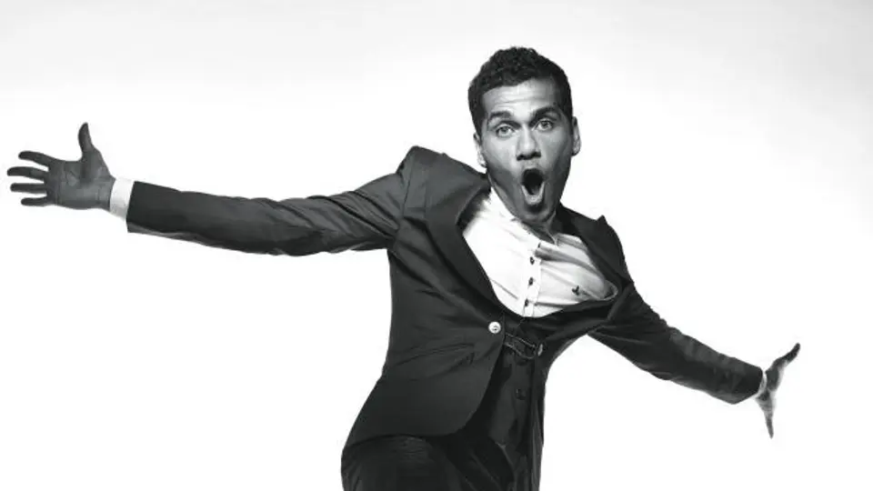 Dani Alves incursiona en el mundo de la moda