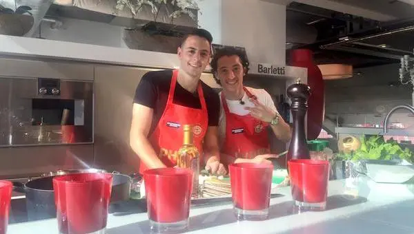 Guardado se mete hasta la cocina del PSV