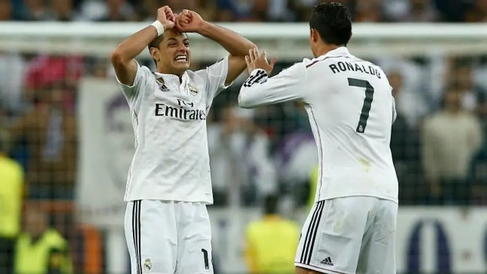 Cristiano corta a Chicharito de su festejo en Twitter