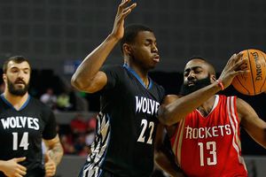 Rockets se lleva juego de NBA en México