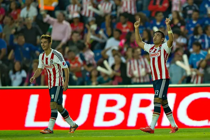 Marco Fabián festeja su gol contra Cruz Azul en la victoria de Chivas 2-1 l MEXSPORT