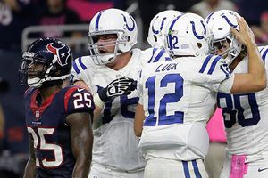 Luck e Indianápolis superan a Houston