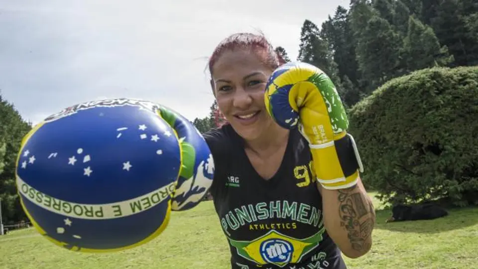 'Ronda me teme': Cris Cyborg